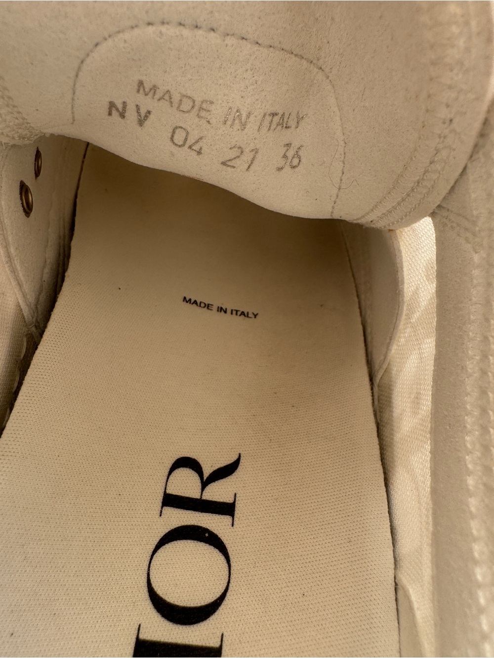 Dior B23 Oblique Low-Top Sneakers - Picture 5 of 7